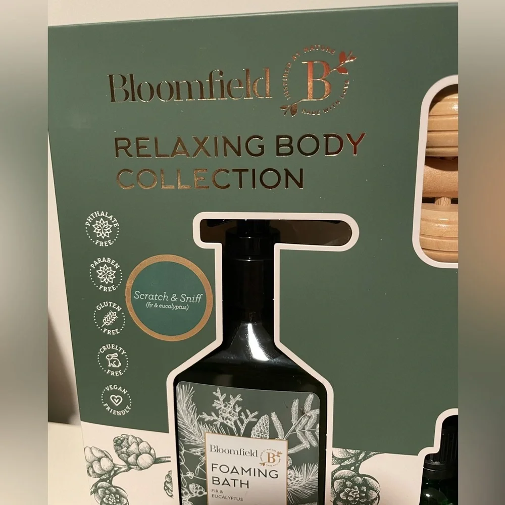 Bloomfield Fir & Eucalyptus 5-Piece Relaxing Body Collection Set - Picture 3 of 11